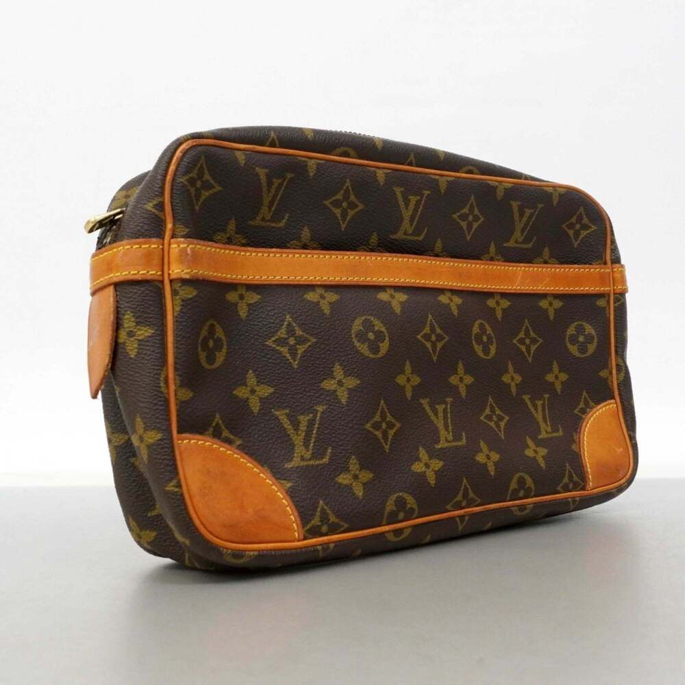 LOUIS VUITTON Brown Monogram Clutch Bag - Picture 2 of 10